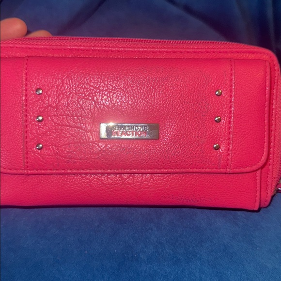 NWT Kenneth Cole Reaction Fuchsia Wallet - Picture 6 of 6